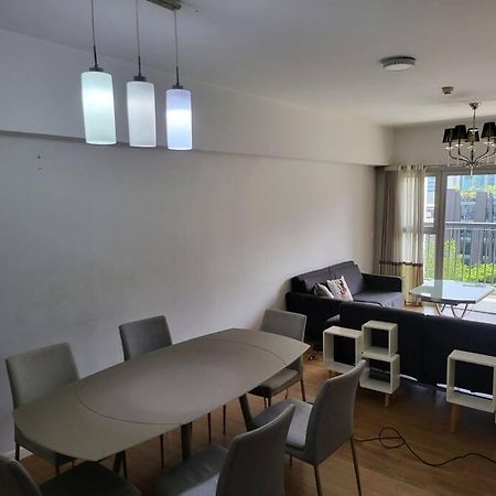 Luxury @ Bgc Sleeps 6 Comfortably Fast Wifi Pool! Apartment มะนิลา ภายนอก รูปภาพ