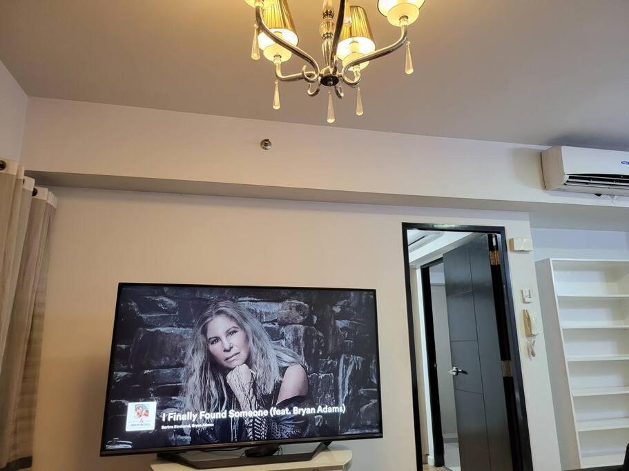 Luxury @ Bgc Sleeps 6 Comfortably Fast Wifi Pool! Apartment มะนิลา ภายนอก รูปภาพ