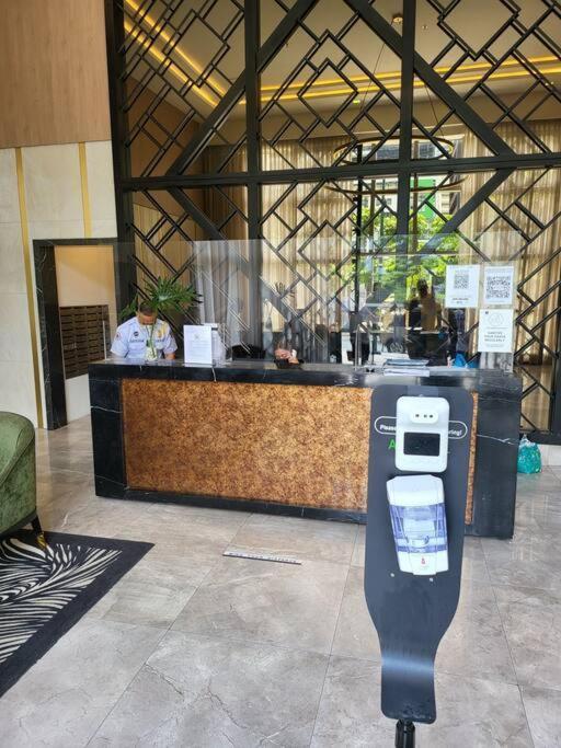 Luxury @ Bgc Sleeps 6 Comfortably Fast Wifi Pool! Apartment มะนิลา ภายนอก รูปภาพ